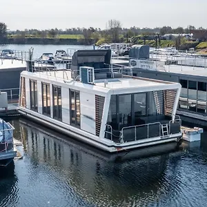 Hausboot Buddy Botel Weyhe